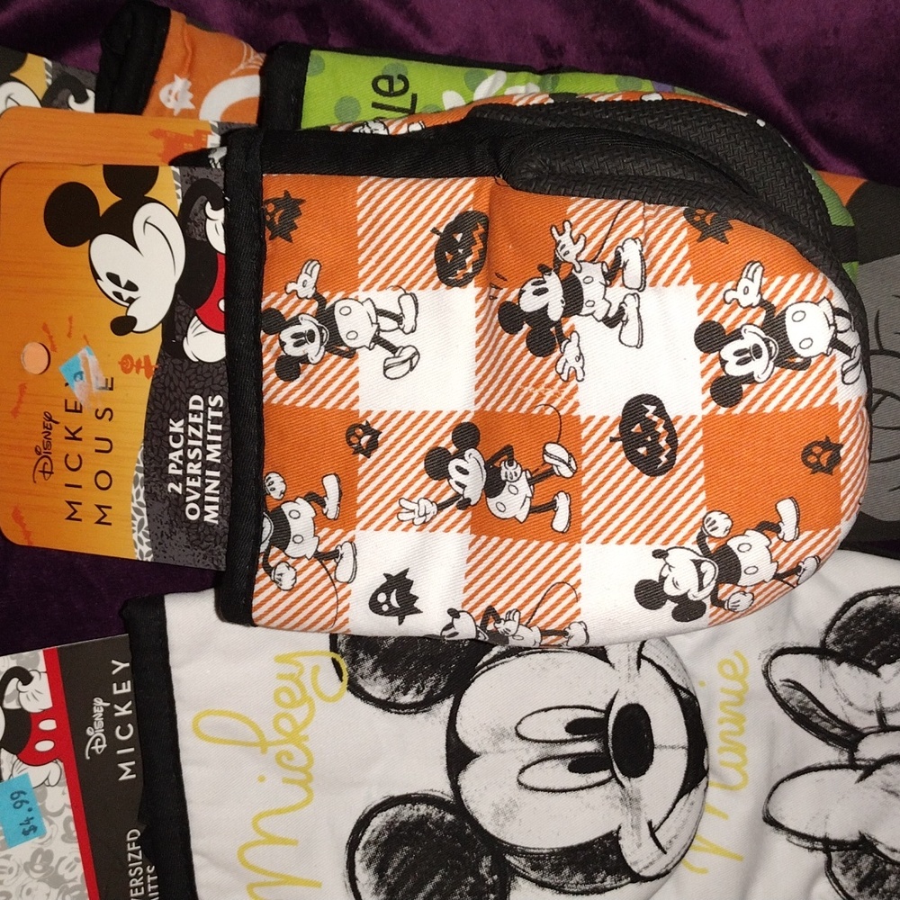 2 PC Halloween Mickey Mouse Mitts Oversized Disney
